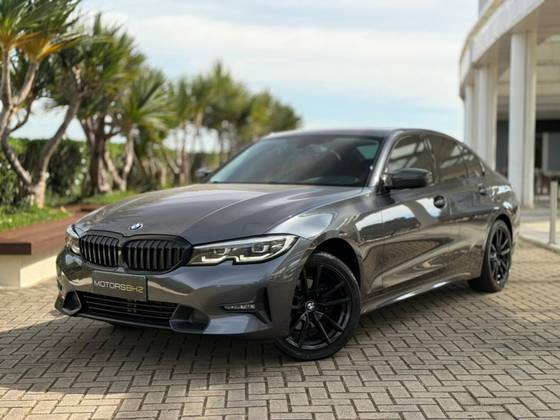 BMW 320i 2.0 16V TURBO GASOLINA SPORT AUTOMÁTICO BMW 320i 2.0 16V TURBO GASOLINA SPORT AUTOMÁTICO